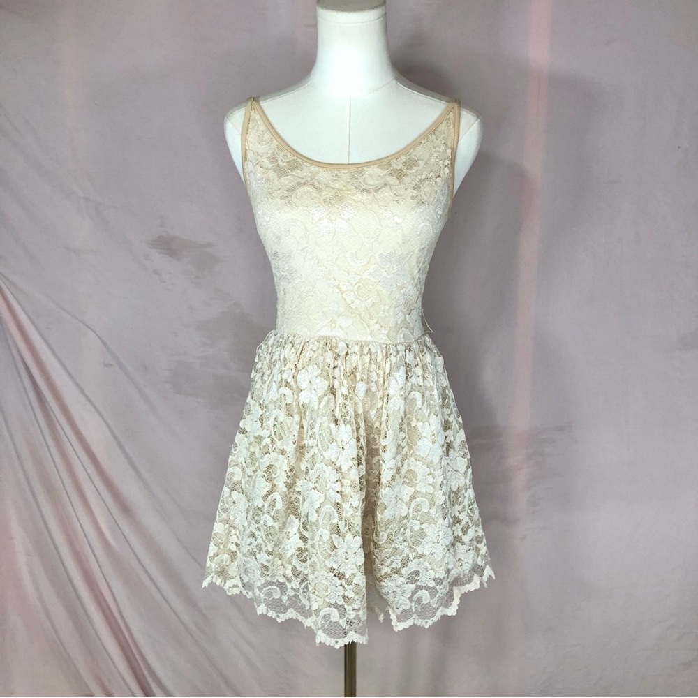 Cream Lace Women's Dress Semi- Formal Prom Size Small XS